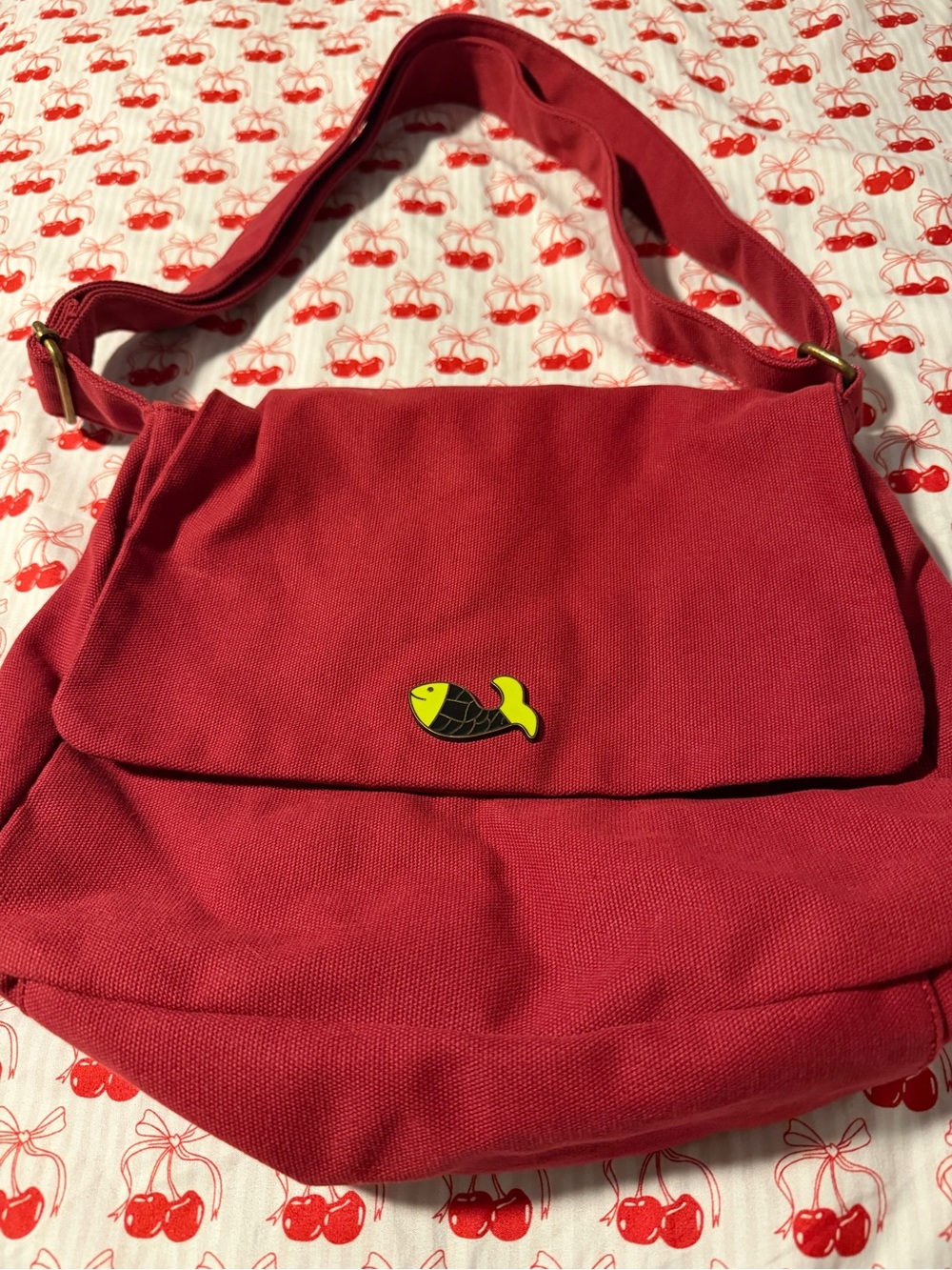Hot Topic Red Canvas Crossbody with Fish Pin